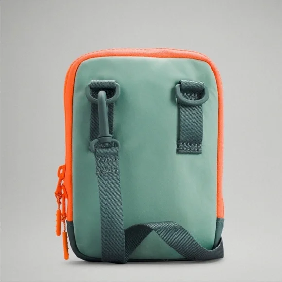 Lululemon Athletica Green and Orange Easy Access Crossbody Bag - Picture 4 of 10